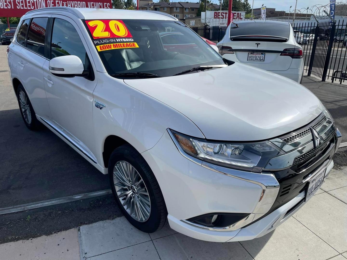 2020 WHITE /BLACK Mitsubishi Outlander PHEV (JA4J24A55LZ) , located at 744 E Miner Ave, Stockton, CA, 95202, (209) 944-5770, 37.956863, -121.282082 - Photo#0